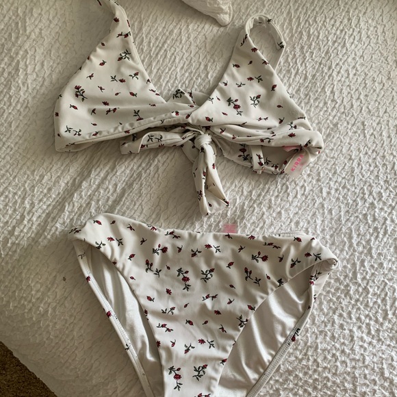 PacSun floral bikini - Picture 1 of 3